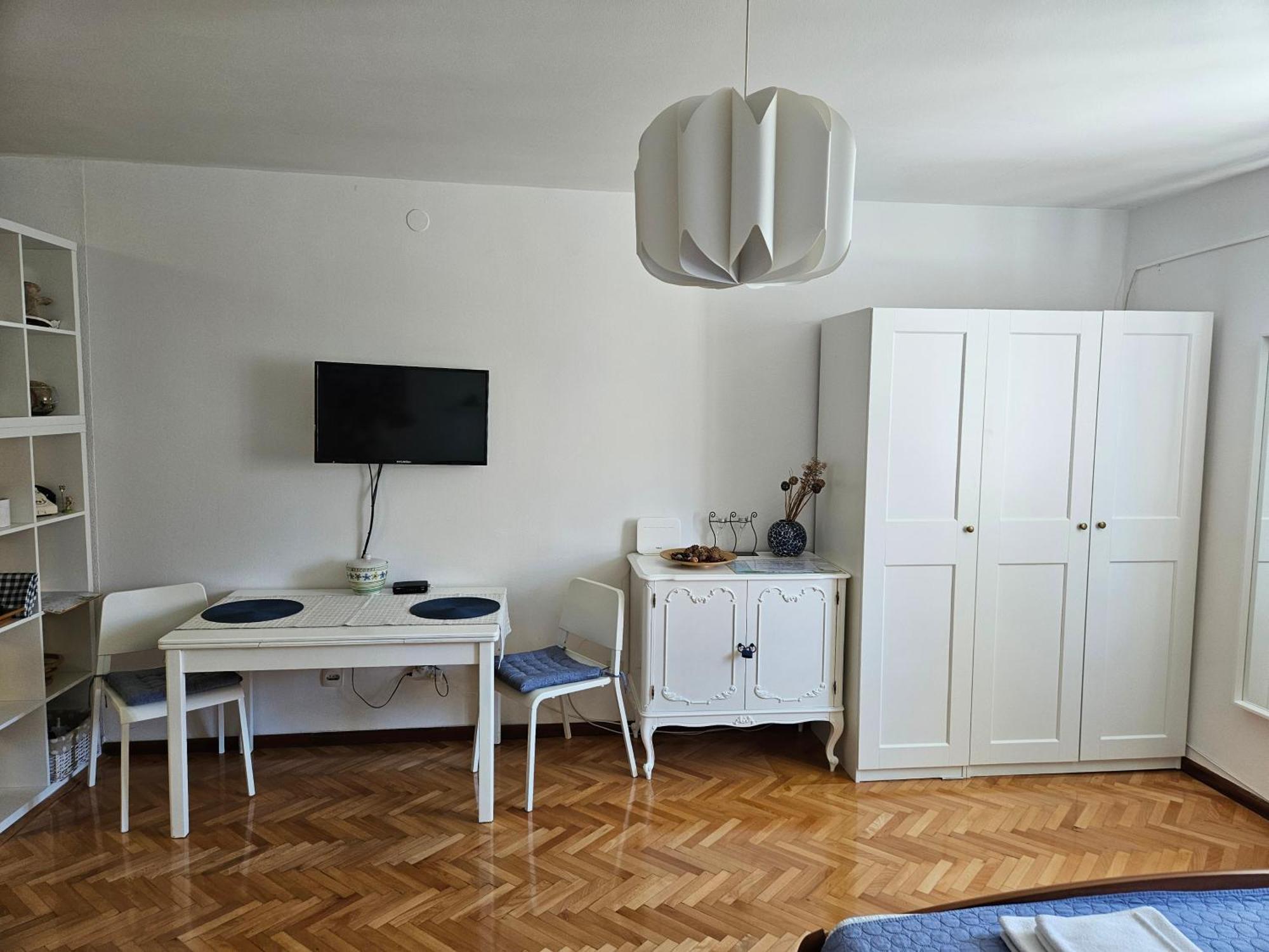 Beautiful Cozy Apartment Jug In Nice Neighbourhood. سبليت المظهر الخارجي الصورة